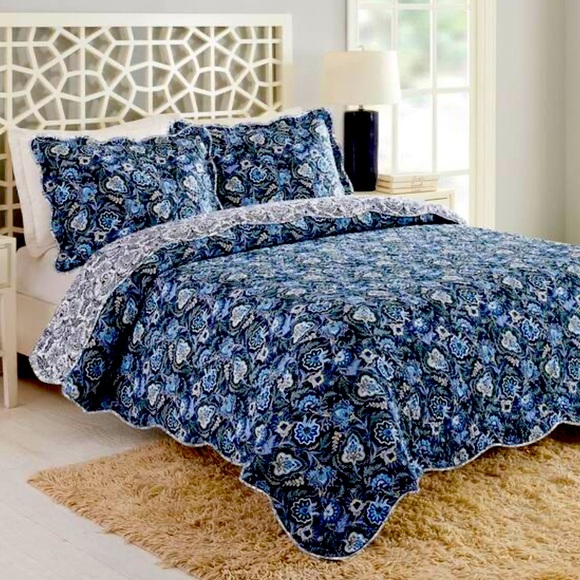 Vera Bradley Bedding Vera Bradley Java Navy Camo Quilt Set With